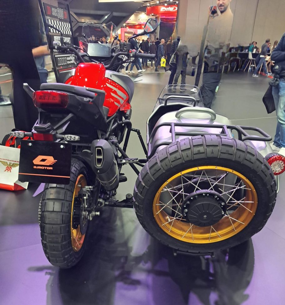 QJMOTOR SFT 900 - Das Beiwagen-Adventure-Bike Jochen Brett ef-tech